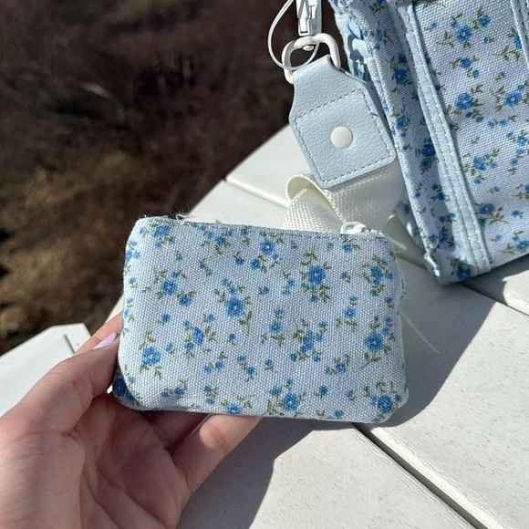 Viral Madden Girl Floral Mini Tote with Matching Coin Purse - Picture 12 of 14